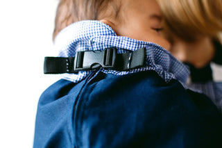 Weego TWIN Baby Carrier, detail view: straps.